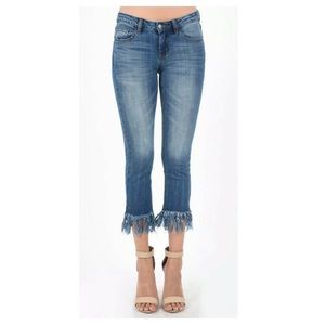 NWT Judy Blue Fringe Bottom Cropped Jeans Sz 3/26